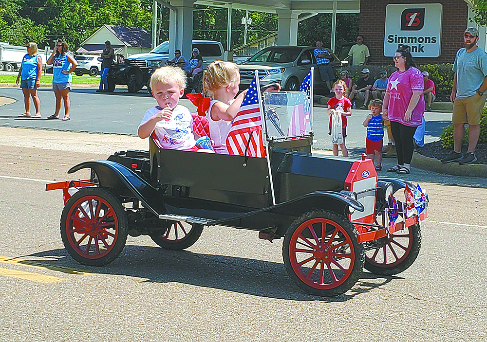PATRIOTIC PARADE NWTN Today